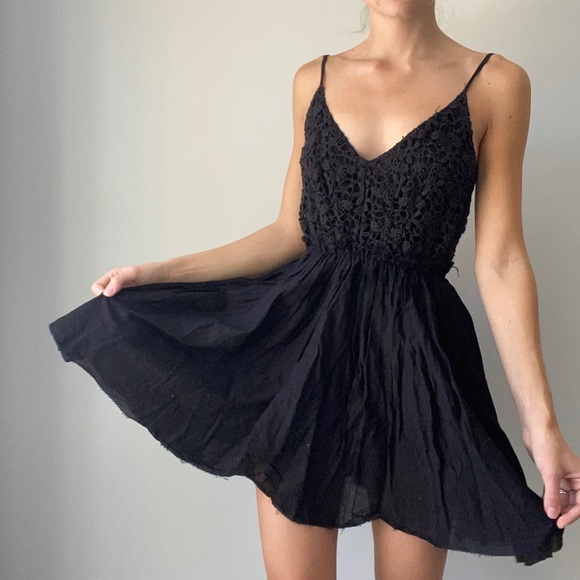 Last chance to buy! RAGA Black Open-Back Crochet Bodice Mini Dress - Picture 2 of 14